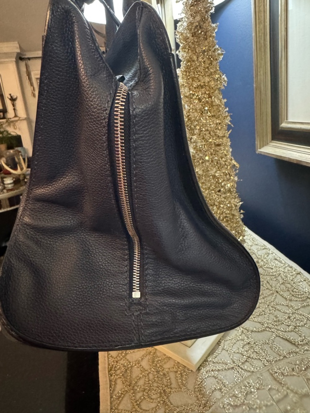 Alexander McQueen Navy Leather Skull Charm Tote. - Picture 8 of 13